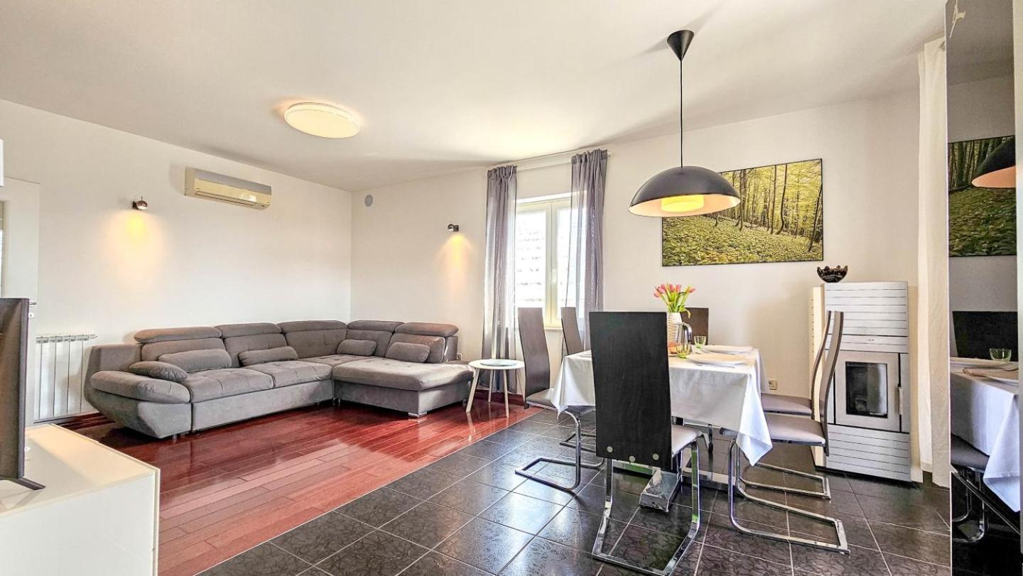 Casa Lutoma Villa Kmeti Dış mekan fotoğraf