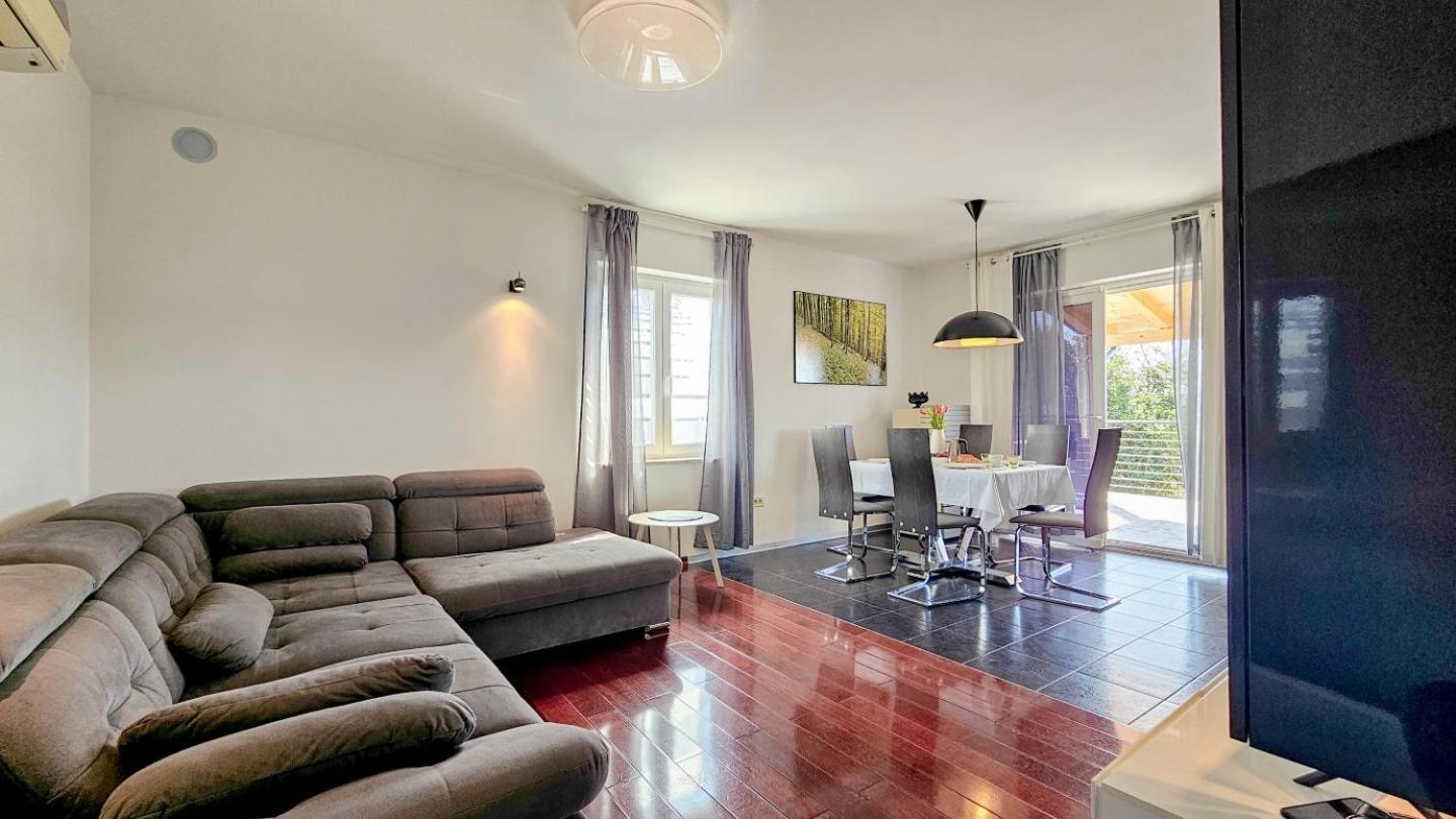 Casa Lutoma Villa Kmeti Dış mekan fotoğraf