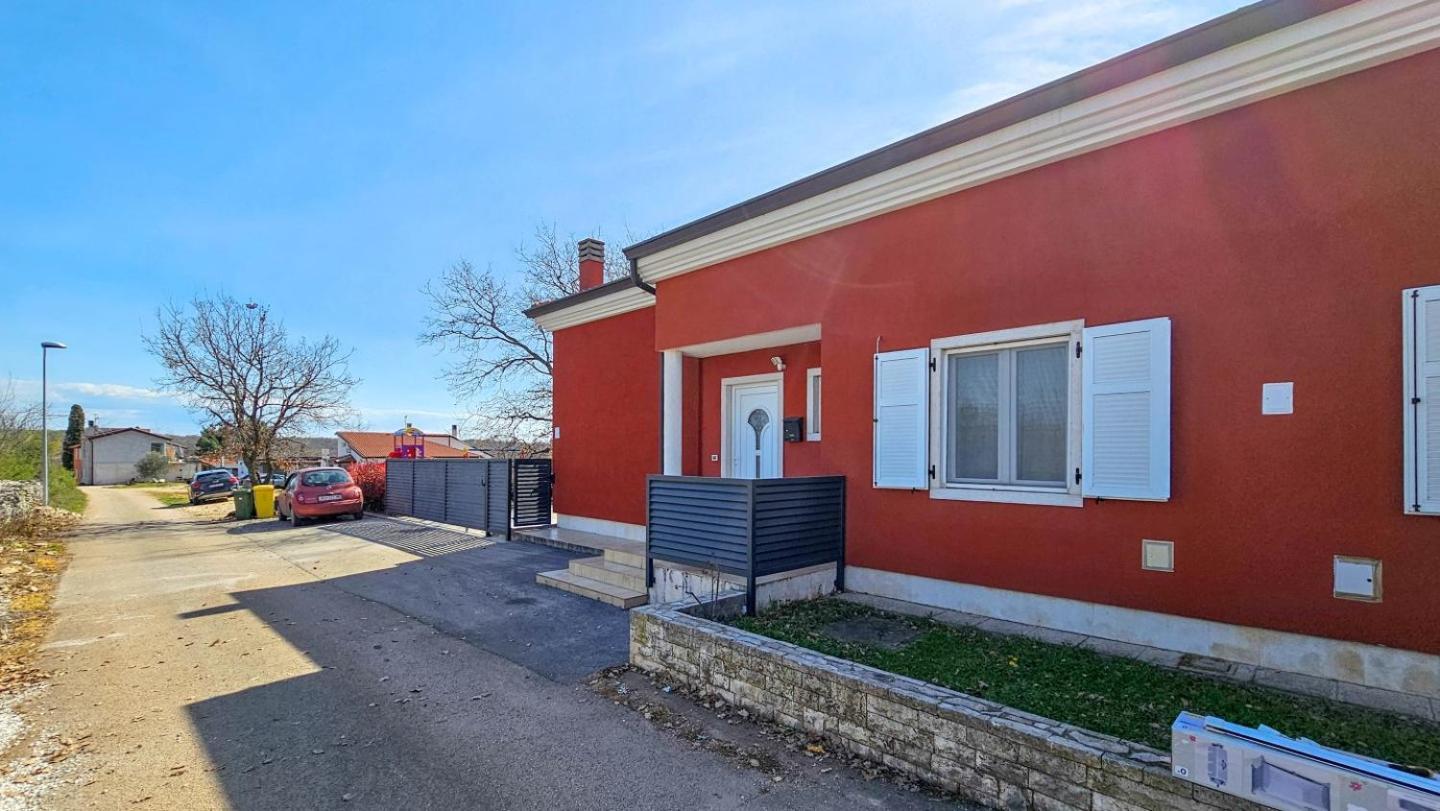 Casa Lutoma Villa Kmeti Dış mekan fotoğraf