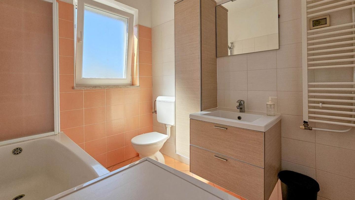 Casa Lutoma Villa Kmeti Dış mekan fotoğraf
